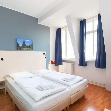 Hotel A&o Hauptbahnhof 2*