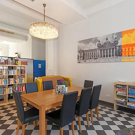 Hotel A&o Hauptbahnhof 2*