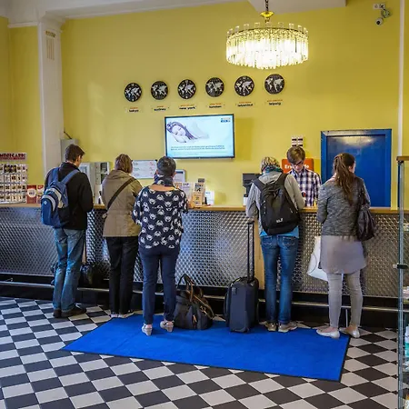 Hotel A&o Hauptbahnhof 2*